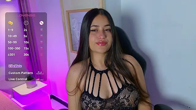 gabyjoness  online show from May 26, 4:21 am