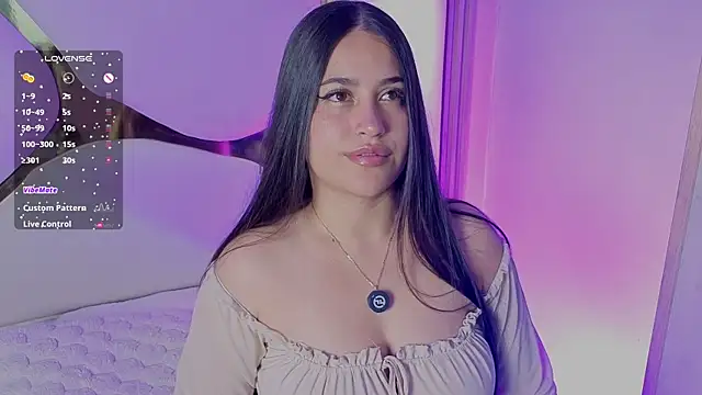 gabyjoness  online show from July 22, 5:31 am
