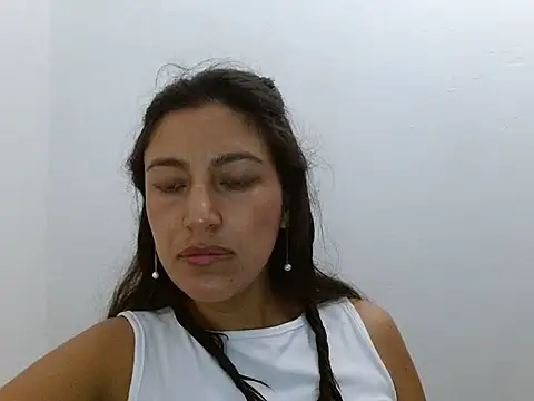 SarahFriendly online show from June 20, 4:34 pm