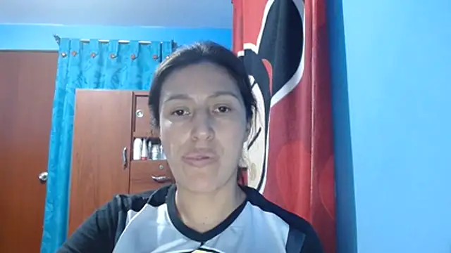 SarahFriendly online show from July 9, 1:39 am