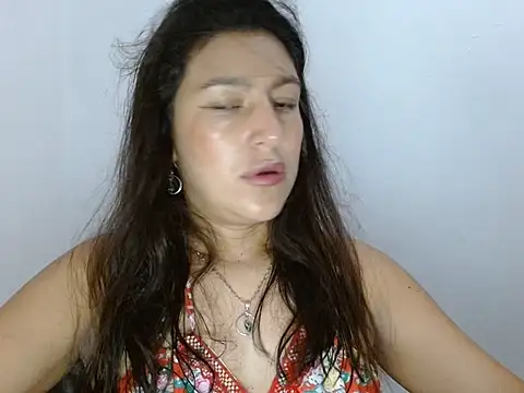SarahFriendly online show from July 19, 3:53 pm
