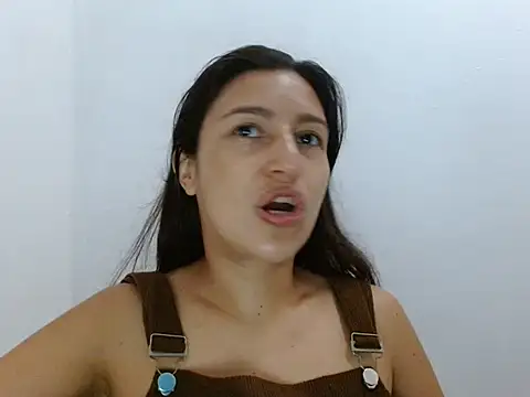 SarahFriendly online show from June 10, 11:22 am