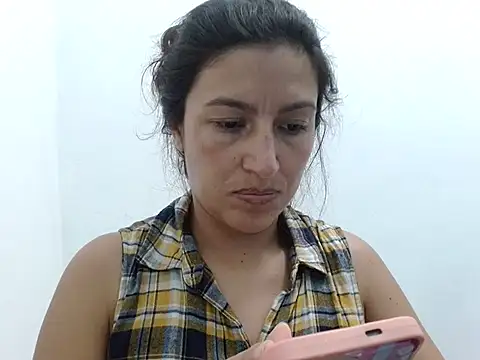 SarahFriendly online show from May 3, 10:02 pm