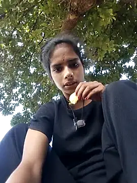 Snapshot of Gulika_Doshi chatting on November 9, 9:02 am Gulika Doshi online show from November 9, 9:02 am