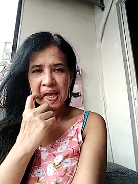 Prettysweetmum online show from September 27, 5:13 am