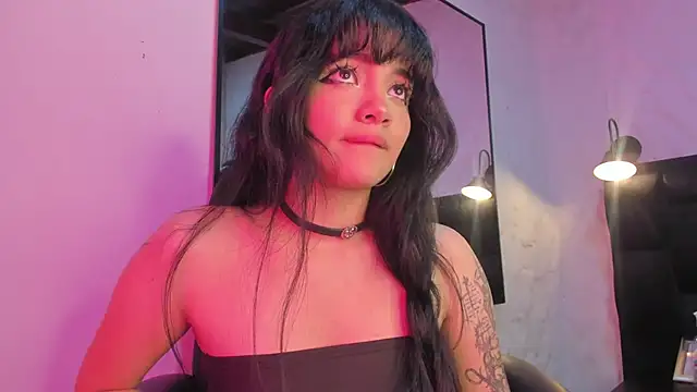 Snapshot of Darky_Doll chatting on October 13, 4:47 am Darky Doll online show from October 13, 4:47 am