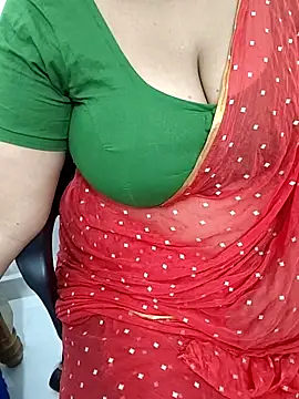 Snapshot of tami_lavanya chatting on February 6, 5:47 am tami lavanya online show from February 6, 5:47 am