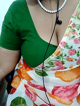 Snapshot of tami_lavanya chatting on February 2, 12:48 pm tami lavanya online show from February 2, 12:48 pm