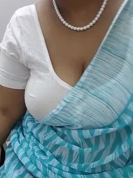 Snapshot of tami_lavanya chatting on March 4, 8:22 am tami lavanya online show from March 4, 8:22 am