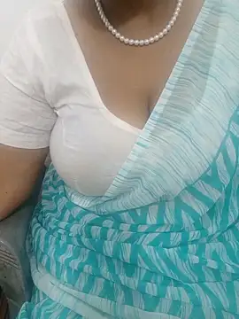 Snapshot of tami_lavanya chatting on February 12, 1:44 pm tami lavanya online show from February 12, 1:44 pm