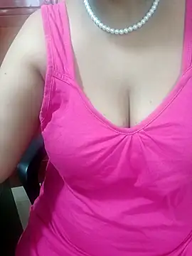 Snapshot of tami_lavanya chatting on September 29, 10:33 am tami lavanya online show from September 29, 10:33 am
