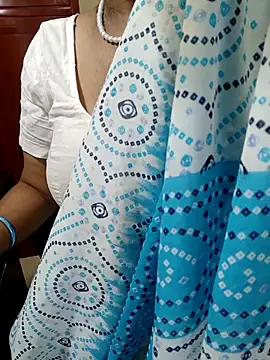 Snapshot of tami_lavanya chatting on September 22, 4:40 am tami lavanya online show from September 22, 4:40 am