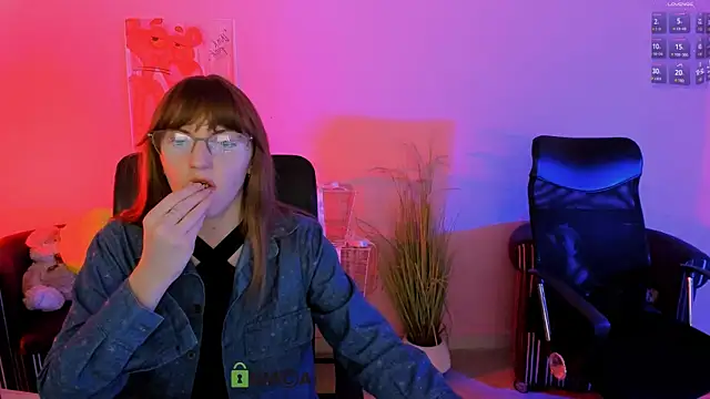 Snapshot of ava_mystic_ chatting on January 11, 8:05 pm ava mystic online show from January 11, 8:05 pm