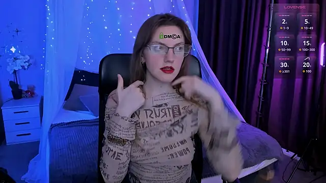 Snapshot of ava_mystic_ chatting on May 24, 6:52 pm ava mystic online show from May 24, 6:52 pm
