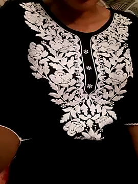 Snapshot of Aarti-kumri chatting on November 13, 9:35 am Aarti-kumri online show from November 13, 9:35 am