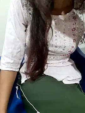 Snapshot of Aarti-kumri chatting on October 31, 10:23 am Aarti-kumri online show from October 31, 10:23 am