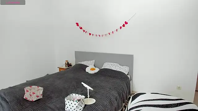 Kelly Cartier online show from February 13, 6:24 am