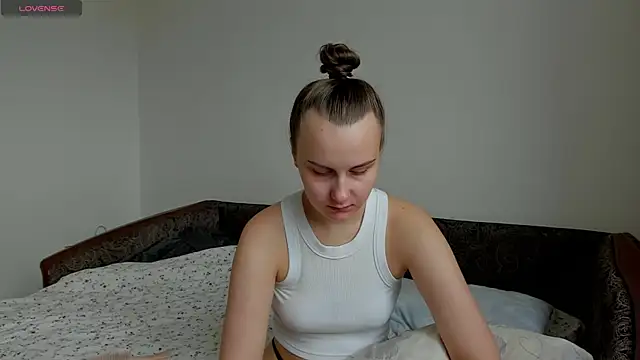 Kelly Cartier online show from June 11, 2:03 pm