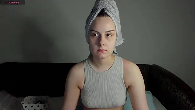 Kelly Cartier online show from May 25, 7:56 pm