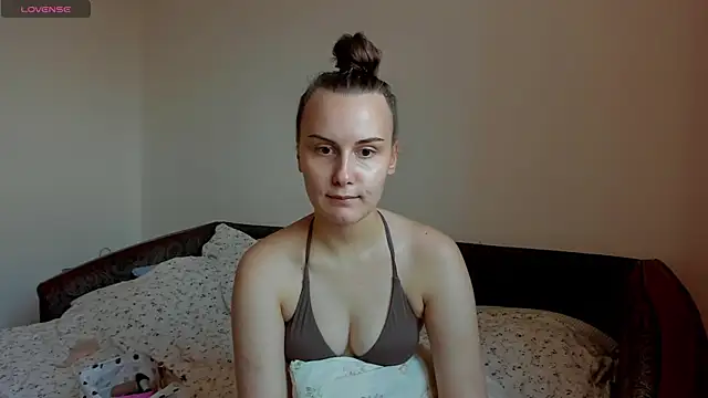 Kelly Cartier online show from July 24, 3:19 pm