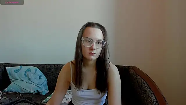 Kelly Cartier online show from April 15, 12:21 pm