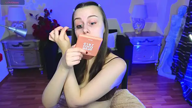 Kelly Cartier online show from October 6, 12:17 pm