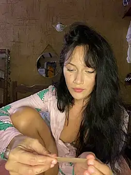 jepetitoiseau online show from June 24, 4:55 am