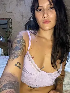 jepetitoiseau online show from February 22, 9:38 pm