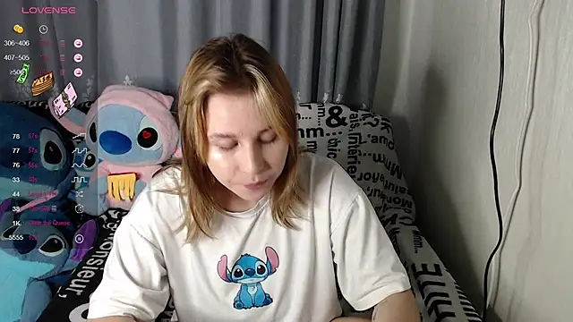 RoyAngela online show from September 12, 1:33 pm