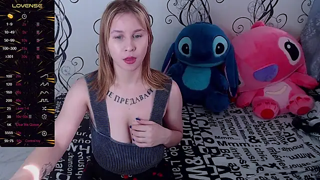 RoyAngela online show from October 4, 10:39 am