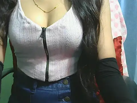 Snapshot of sheetal-sheetal95 chatting on November 2, 5:40 pm sheetal-sheetal95 online show from November 2, 5:40 pm