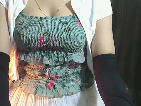 sheetal-sheetal95 online show from December 21, 4:52 pm