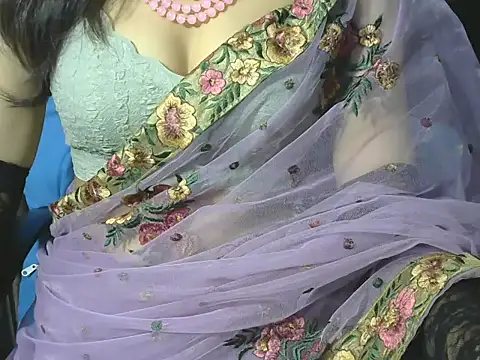 Snapshot of sheetal-sheetal95 chatting on June 7, 6:24 pm sheetal-sheetal95 online show from June 7, 6:24 pm