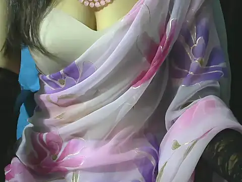 Snapshot of sheetal-sheetal95 chatting on June 13, 6:17 pm sheetal-sheetal95 online show from June 13, 6:17 pm