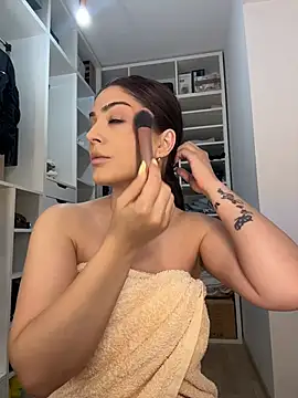 Snapshot of Lexi_Storm chatting on June 13, 5:05 am Lexi Storm online show from June 13, 5:05 am