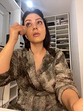 Lexi Storm online show from November 15, 6:50 am