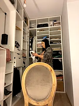 Lexi Storm online show from November 22, 6:45 am