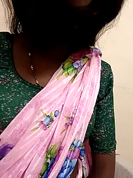 Snapshot of kavya-telugu84 chatting on September 23, 6:04 pm kavya-telugu84 online show from September 23, 6:04 pm