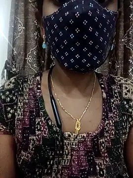 Snapshot of kavya-telugu84 chatting on June 19, 5:19 pm kavya-telugu84 online show from June 19, 5:19 pm