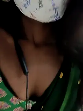 Snapshot of kavya-telugu84 chatting on November 28, 12:22 am kavya-telugu84 online show from November 28, 12:22 am