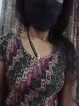 Snapshot of kavya-telugu84 chatting on June 16, 1:05 am kavya-telugu84 online show from June 16, 1:05 am
