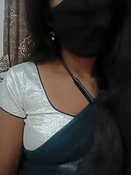 Snapshot of kavya-telugu84 chatting on July 7, 6:44 pm kavya-telugu84 online show from July 7, 6:44 pm