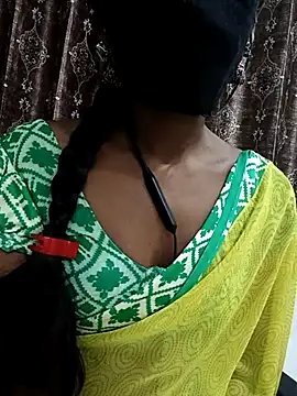 Snapshot of kavya-telugu84 chatting on November 28, 4:51 pm kavya-telugu84 online show from November 28, 4:51 pm