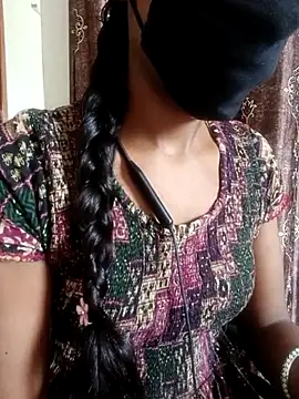Snapshot of kavya-telugu84 chatting on June 11, 9:28 am kavya-telugu84 online show from June 11, 9:28 am