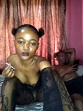 Snapshot of BrownRoxxane6 chatting on October 8, 10:39 am BrownRoxxane6 online show from October 8, 10:39 am