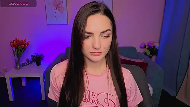 MyEllaLuvs online show from October 1, 8:35 pm
