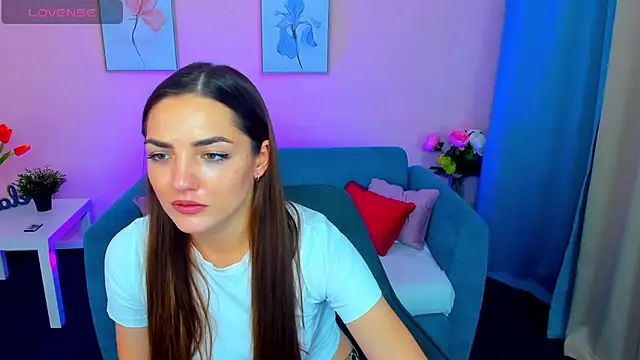 MyEllaLuvs online show from September 25, 8:26 pm