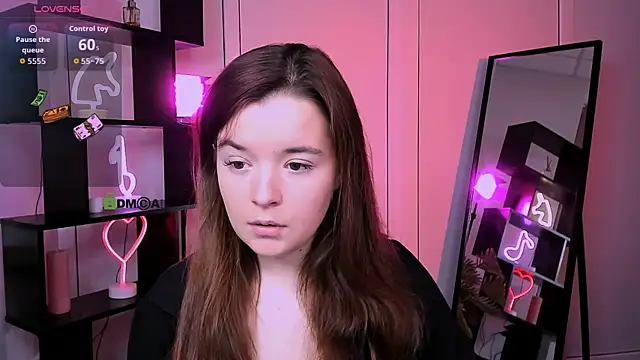 Snapshot of nika-still chatting on November 11, 2:12 pm nika-still online show from November 11, 2:12 pm