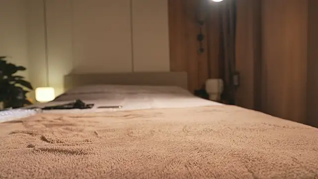 Noctivelle online show from April 6, 7:59 pm