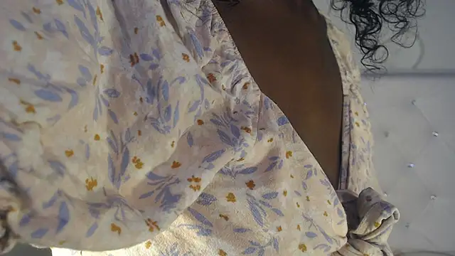 Snapshot of tatixxxvega chatting on October 2, 1:25 pm tatixxxvega online show from October 2, 1:25 pm